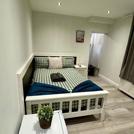 Guest & Rest 2 Apartment ลอนดอน ภายนอก รูปภาพ