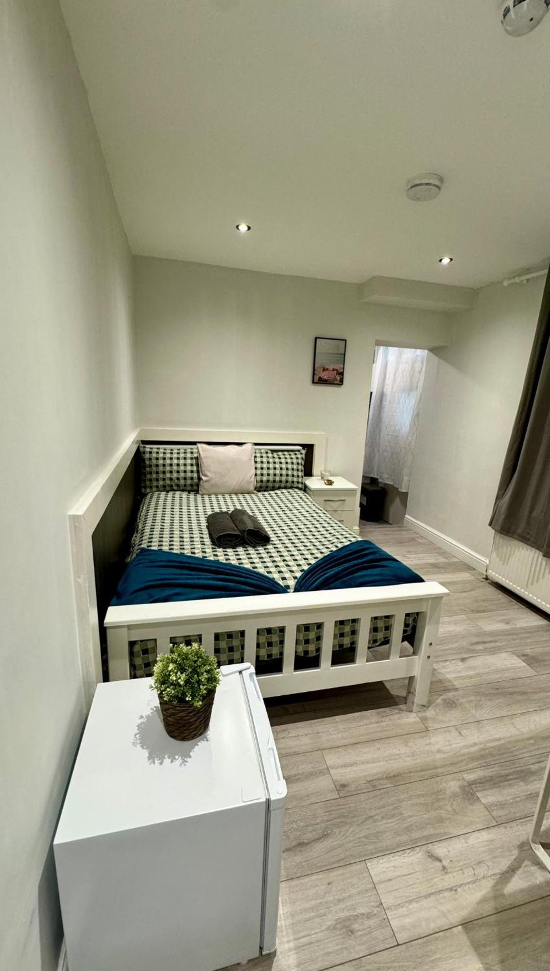 Guest & Rest 2 Apartment ลอนดอน ภายนอก รูปภาพ